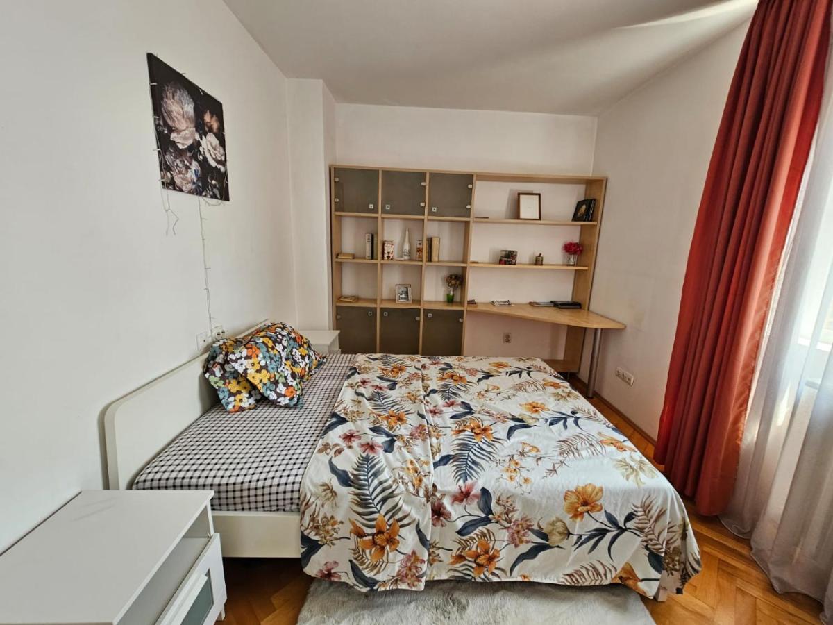 River View, In City Center Apartment Bukarest Exterior foto